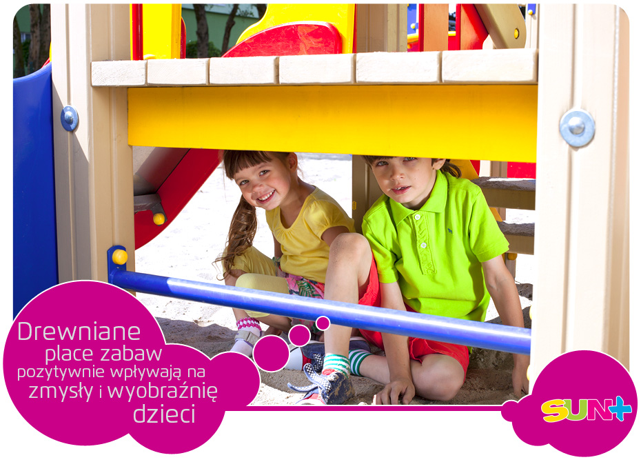 Drewniane place zabaw pozytywnie wpływają na zmysły i wyobraźnię dzieci.